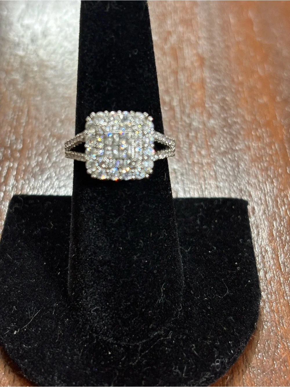 Sparkling Cushion Halo Split-Shank Ring in White